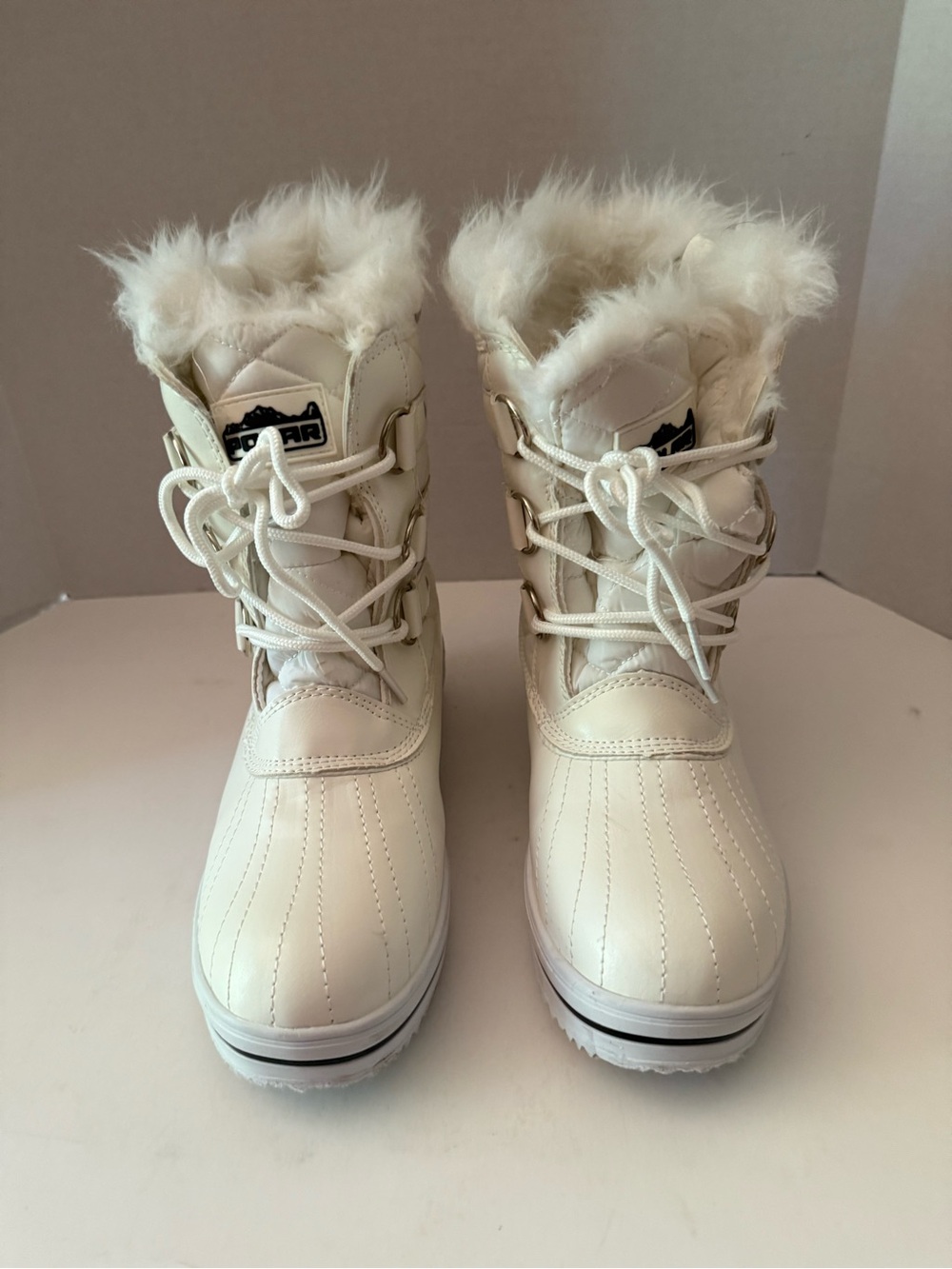 Polar Faux Fur Trim White Winter Lace-Up Women's Boots Size 9